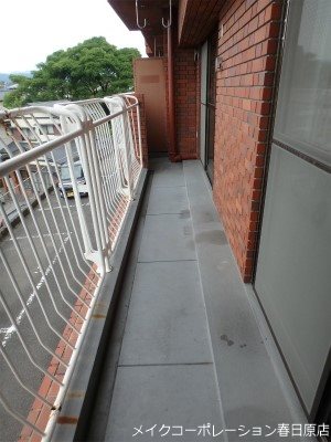 写真は同型タイプ 光第6ビル ベランダ