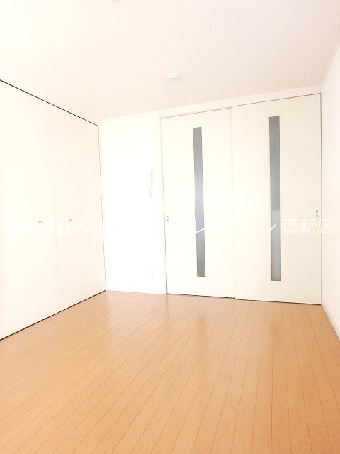 メゾン・ド・ウエストB棟 ベッドルーム