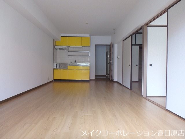 リビング シャトー二日市 リビング