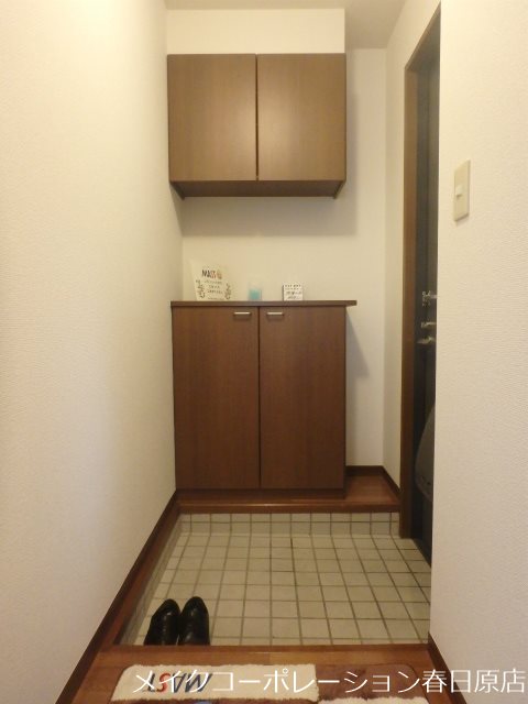 ペイド・エスポワールB棟 玄関