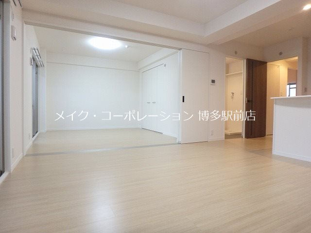 同施工の別物件新築時写真です。参考までにご確認下さい。 リヤン ド ファミーユ リビング