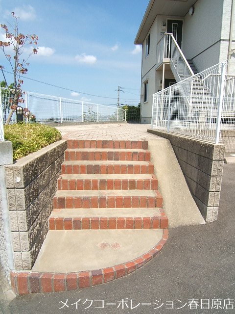 ハナミズキB棟 エントランス