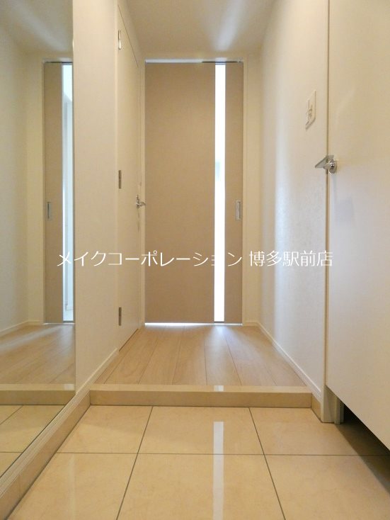 エンクレスト天神LINK 玄関