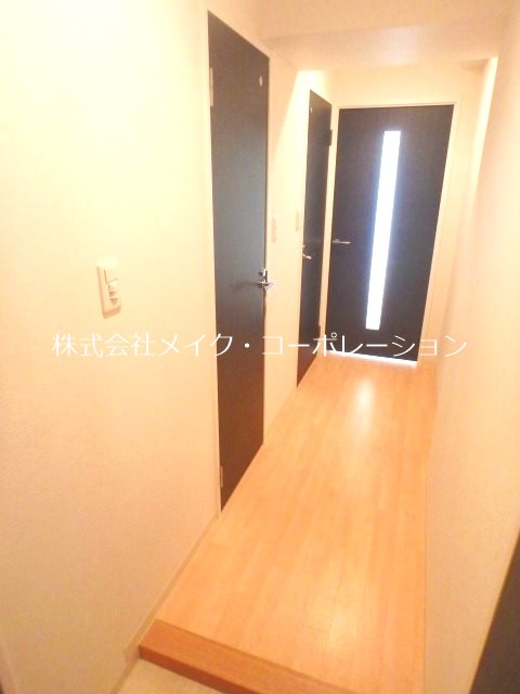 フライハイト西新 玄関