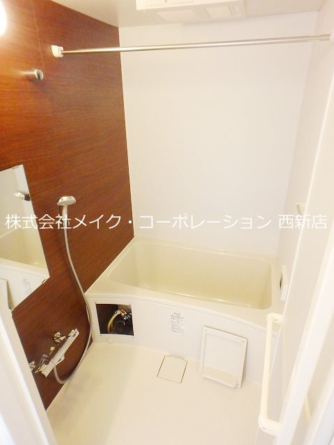 バス プリュネル荒江~ネット無料~ 風呂画像