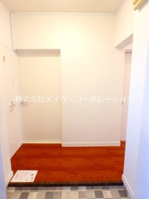 玄関 フローラル城南 玄関