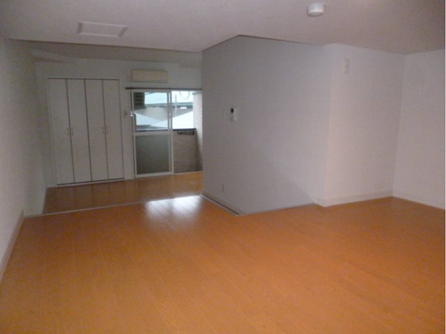 ボーマノワール愛宕 リビング