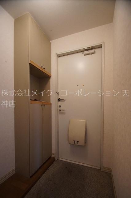 玄関 エバンジェル平和 玄関
