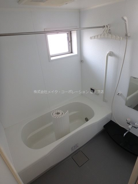 ロイヤルブルーB棟 風呂画像