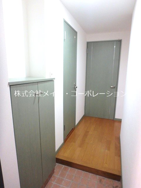 玄関 The Glade Residence West 玄関