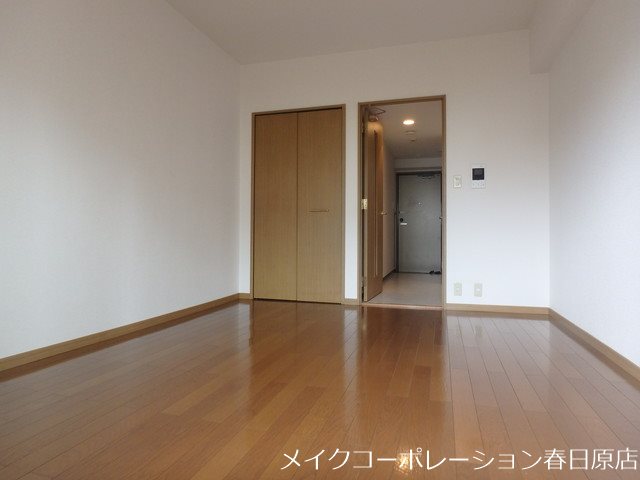 写真は同型タイプ リージェント大橋 リビング