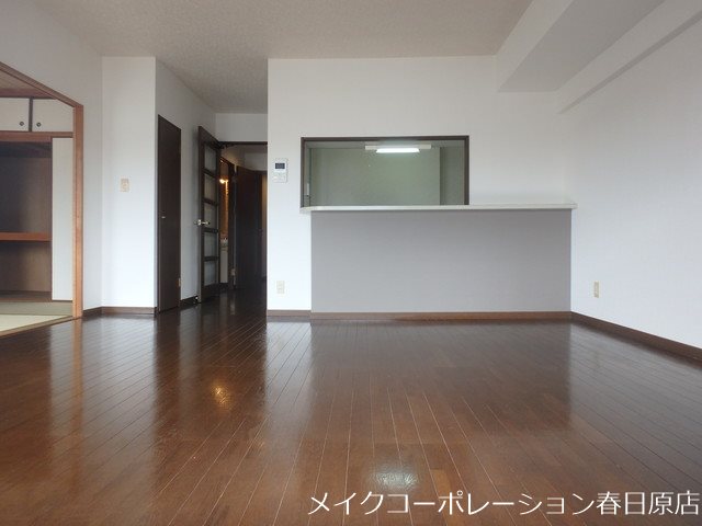ロイヤルクローバー リビング