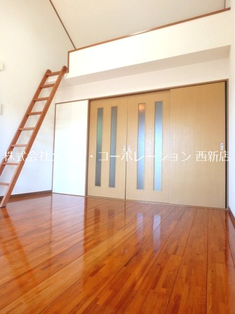 フルハウス野芥 ベッドルーム