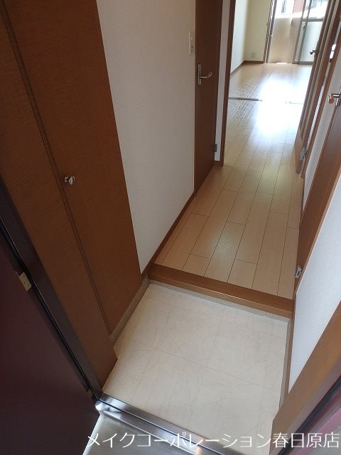写真は同型タイプ ソレイユ・ルヴァン 玄関
