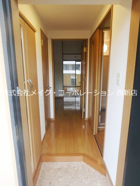 BON　TourⅡ番館 玄関