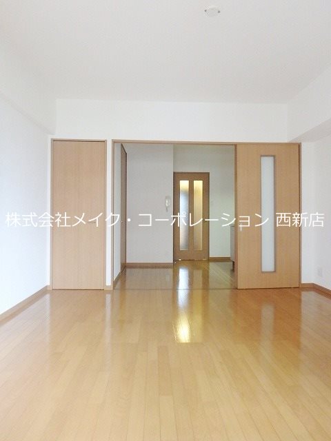 BON　TourⅡ番館 リビング