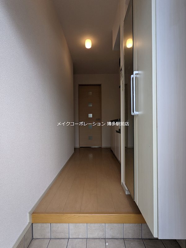 玄関 パークコート空港西B 玄関