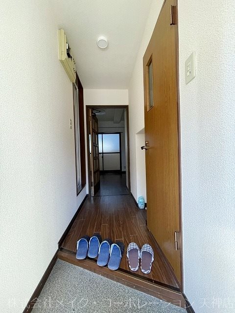 グローリー平尾 玄関