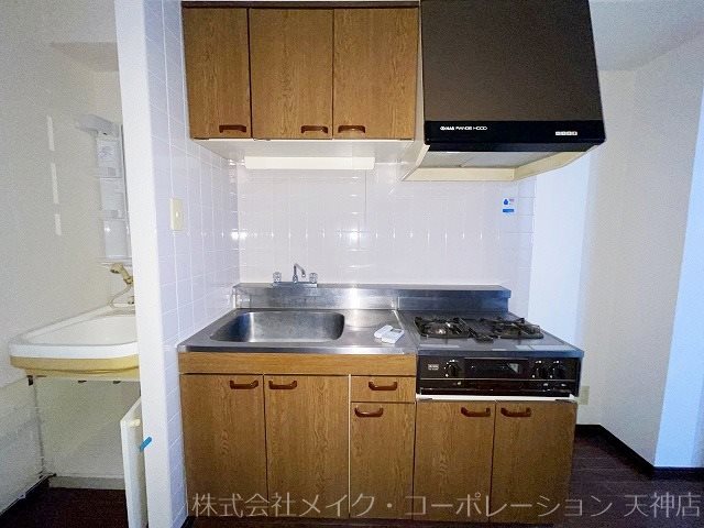 グローリー平尾 キッチン