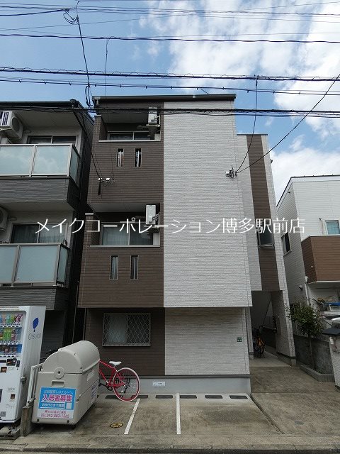 CAMELOT HAKATA canalside 外観
