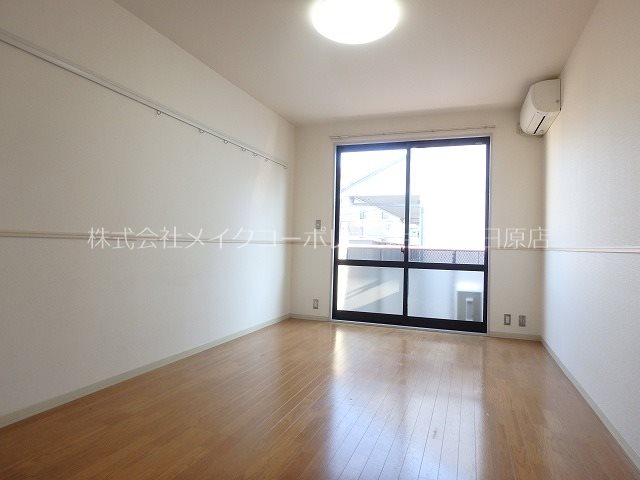 写真は同型タイプ パンプキンハウスA棟 リビング