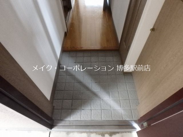 ピュアドーム天神アクロス 玄関