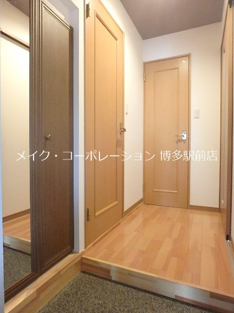 第7川崎ビル 玄関