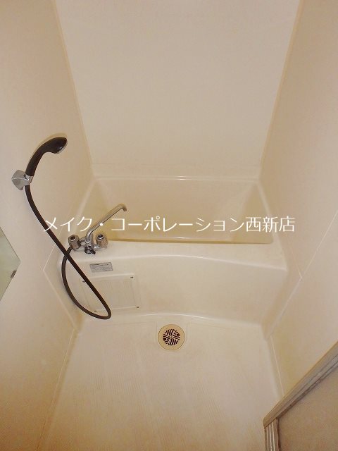 コートヴィラ・サヌイ 風呂画像