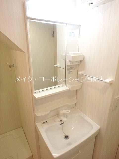 洗面所 クワトロ・ヴィラ姪浜南~ネット無料~ その他2