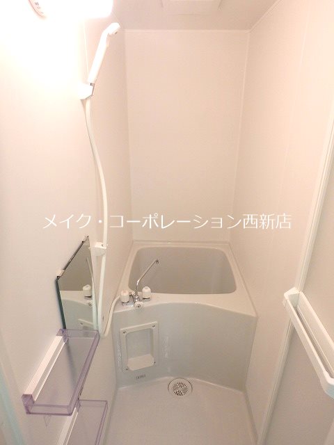 バス クワトロ・ヴィラ姪浜南~ネット無料~ 風呂画像