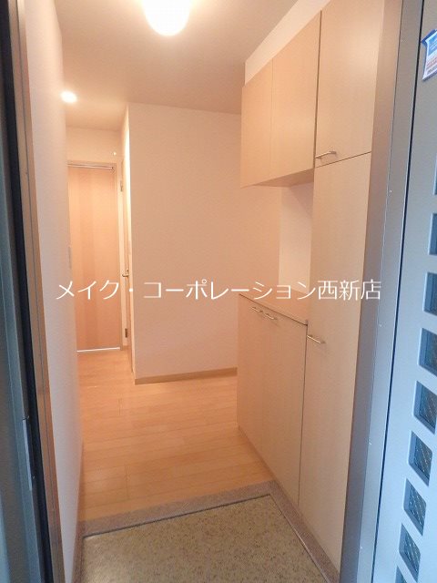 サンク西新Ｂ棟～駐車場無料～ 玄関