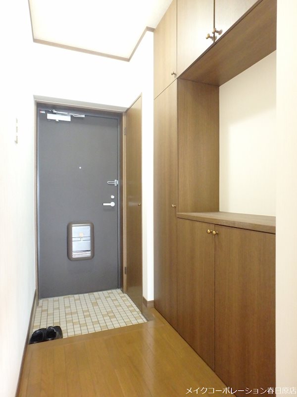 写真は同型タイプ サンコーポ弥生 玄関