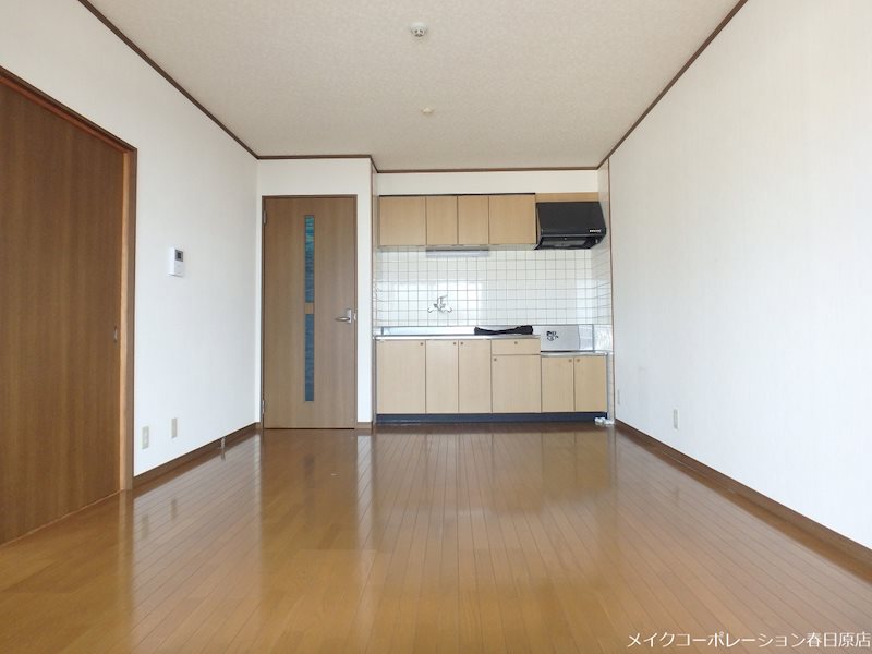 写真は同型タイプ サンコーポ弥生 リビング