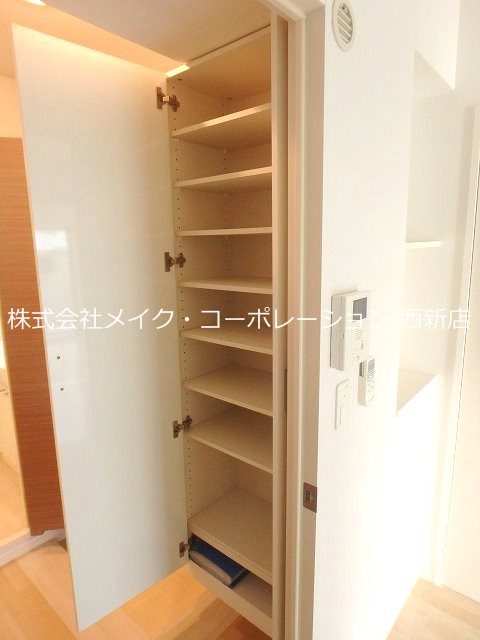 ジュセン西新 玄関