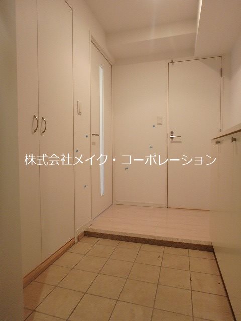 レジディア西新【Jタイプ】  玄関