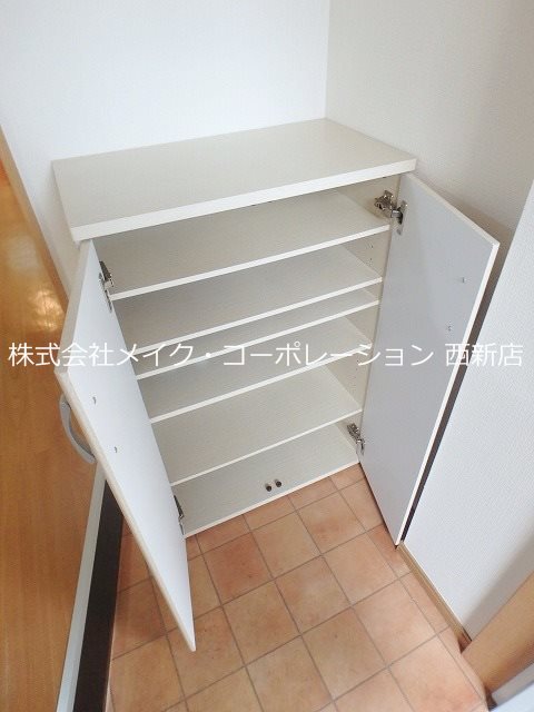 サニーハイム藤崎 玄関