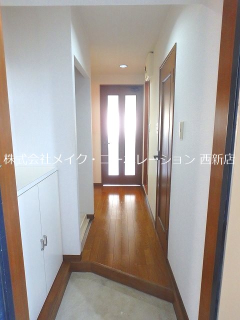 玄関 GUコート西新南 玄関