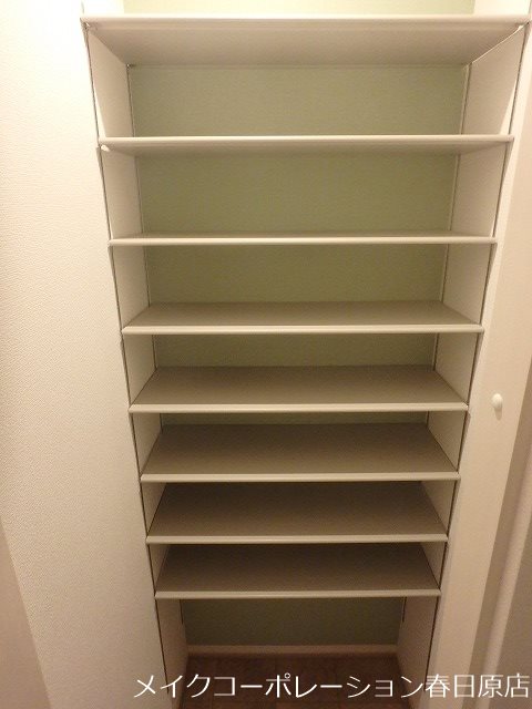 グラースT 玄関