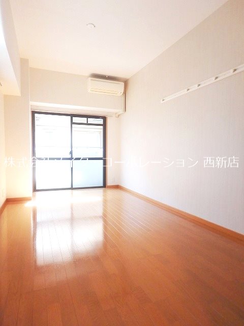 ベッドルーム サンセット室見~ネット無料~ ベッドルーム