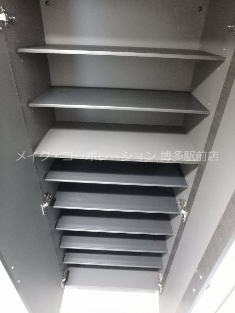 レトワール吉塚 玄関