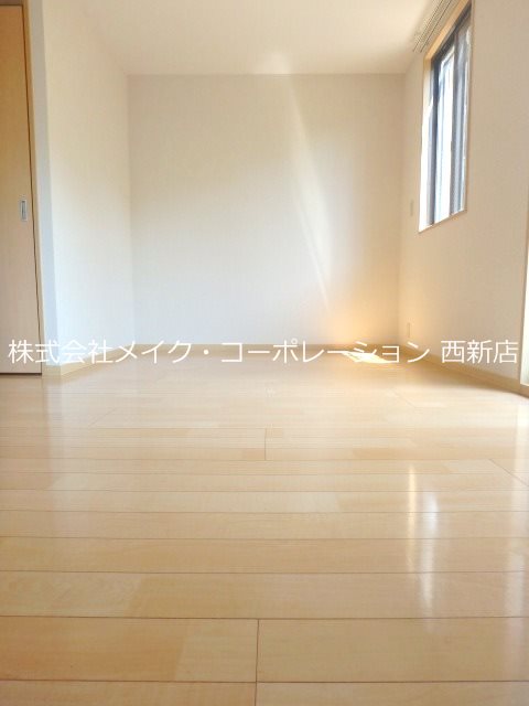 シャーメゾン西新 ベッドルーム