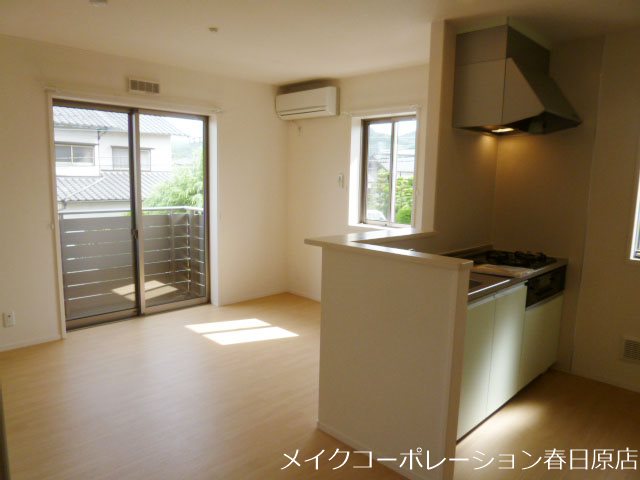 写真は同型タイプ エル白水池 リビング