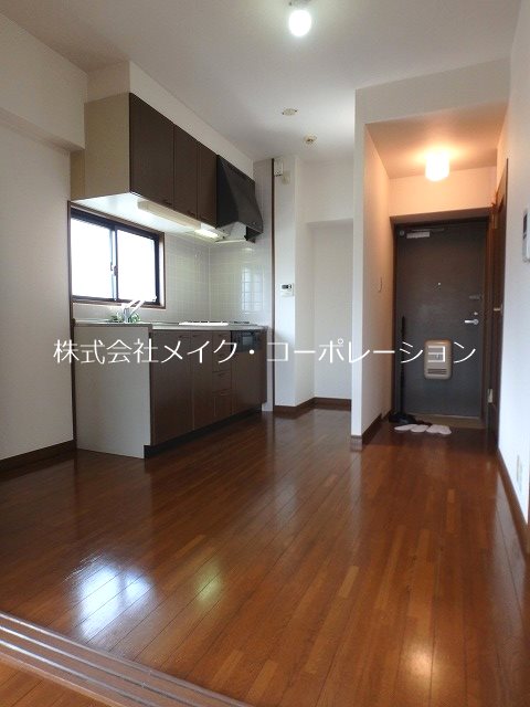 アドヴェル荒江 リビング