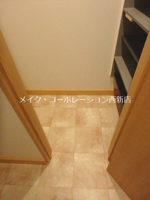 玄関 パインコート城西 その他9