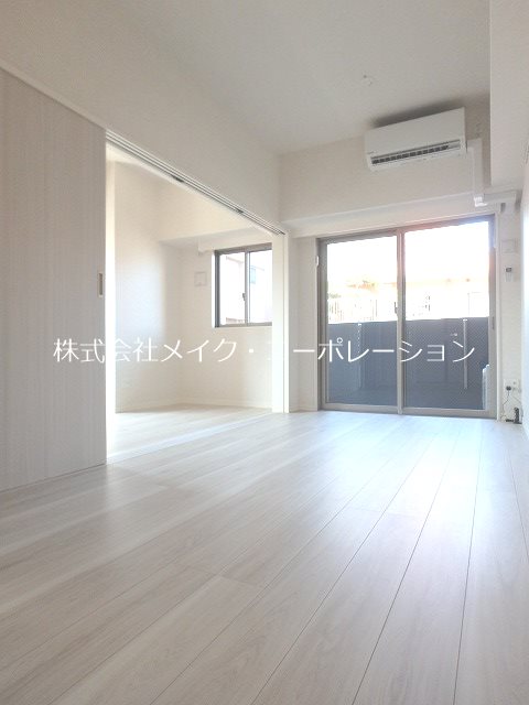 ネストピア藤崎駅前～ネット無料～ リビング