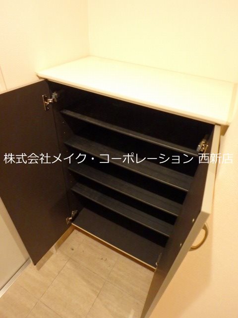 玄関 クレシア姪浜 その他8