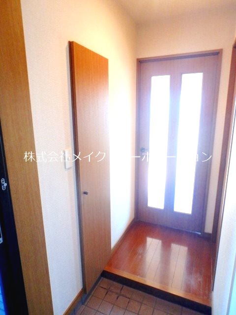 ドゥミル田島 玄関