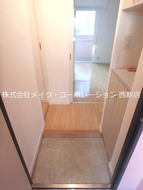 玄関 メゾンドリバティ西新 玄関