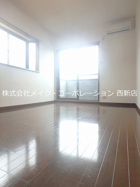 スタンドリバー梅林 リビング