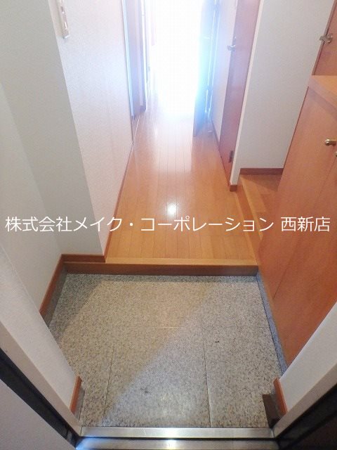 ヴィルコート城南 玄関